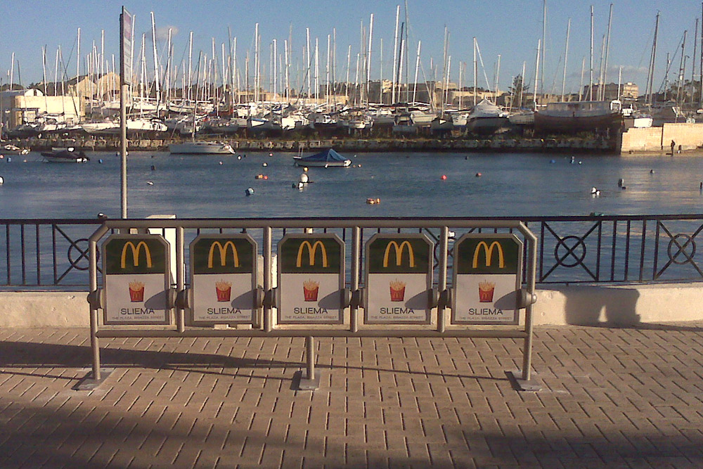 MultiSit with Mc Donalds advertisment